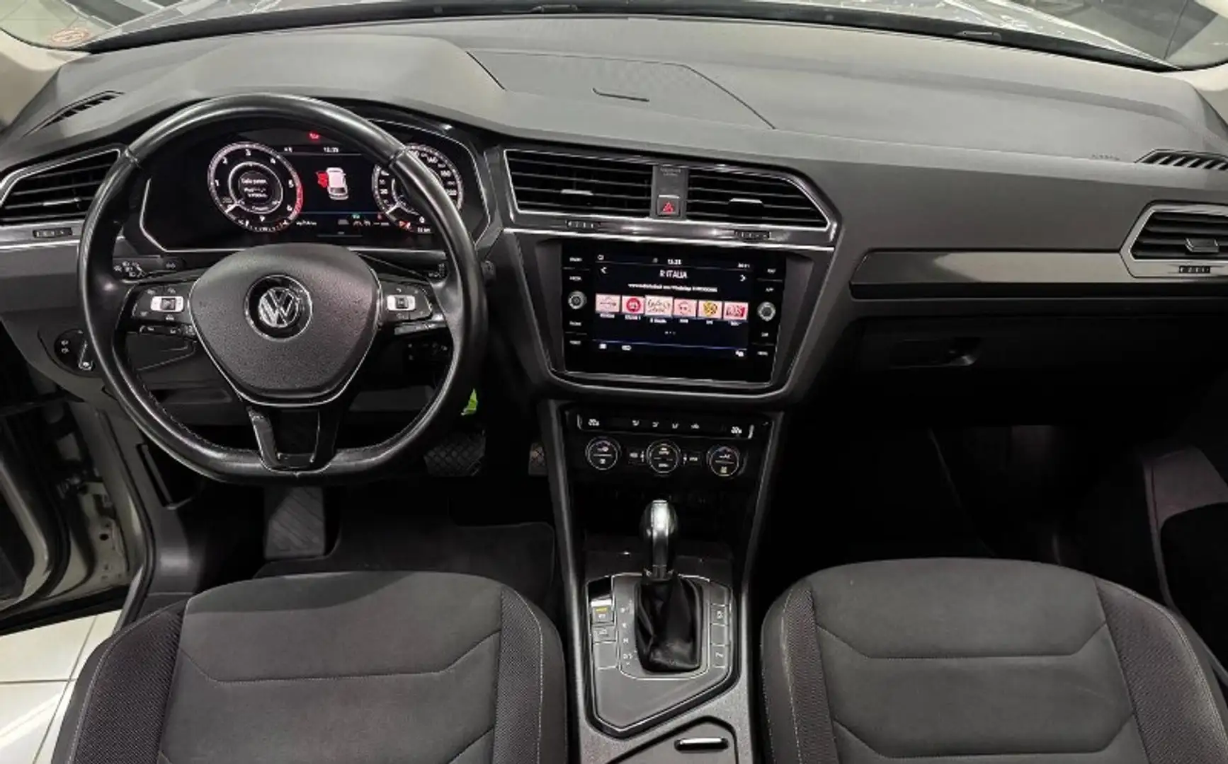 
								Volkswagen Tiguan 2.0 TDI DSG Advanced BMT full									