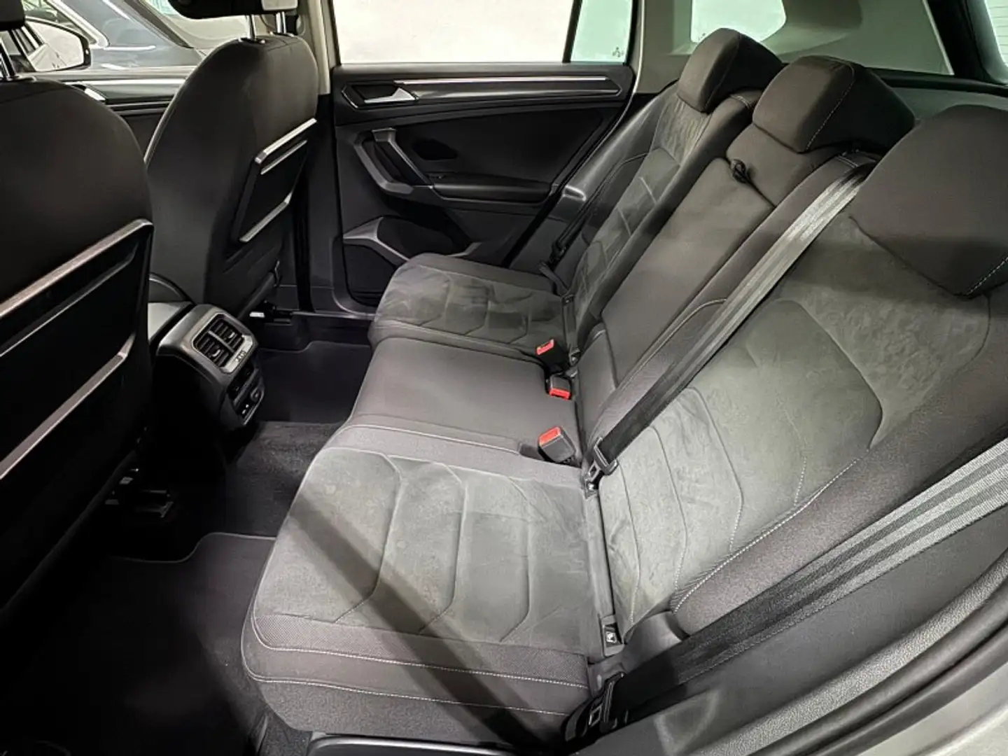 
								Volkswagen Tiguan 2.0 TDI DSG Advanced BMT full									