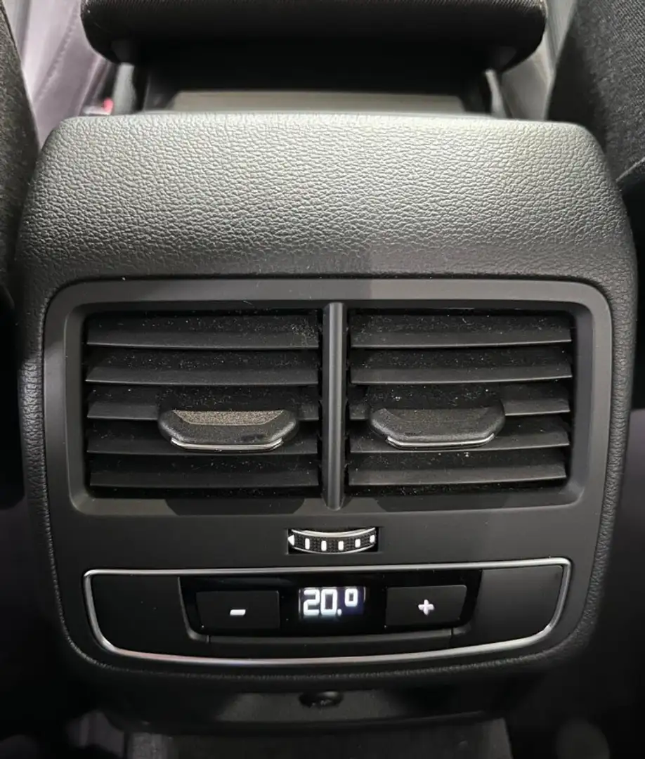 
								Audi A4 Avant 2.0 TDI 122CV S tronic Business full									