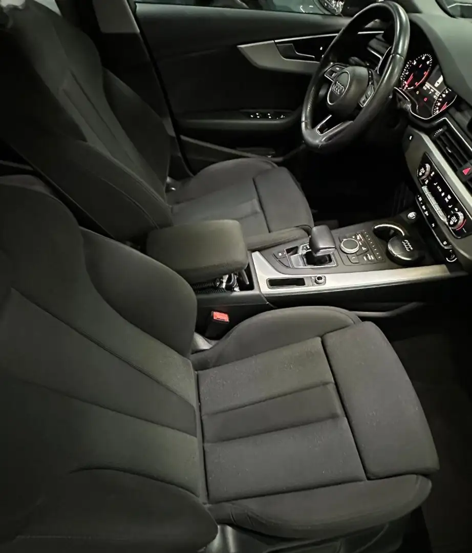 
								Audi A4 Avant 2.0 TDI 122CV S tronic Business full									