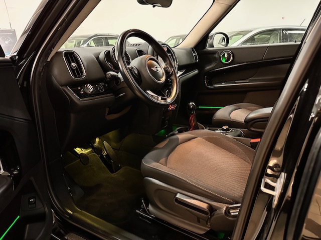 
								Mini Countryman 1.5 One D Hype Countryman full									
