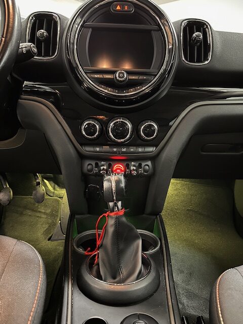 
								Mini Countryman 1.5 One D Hype Countryman full									