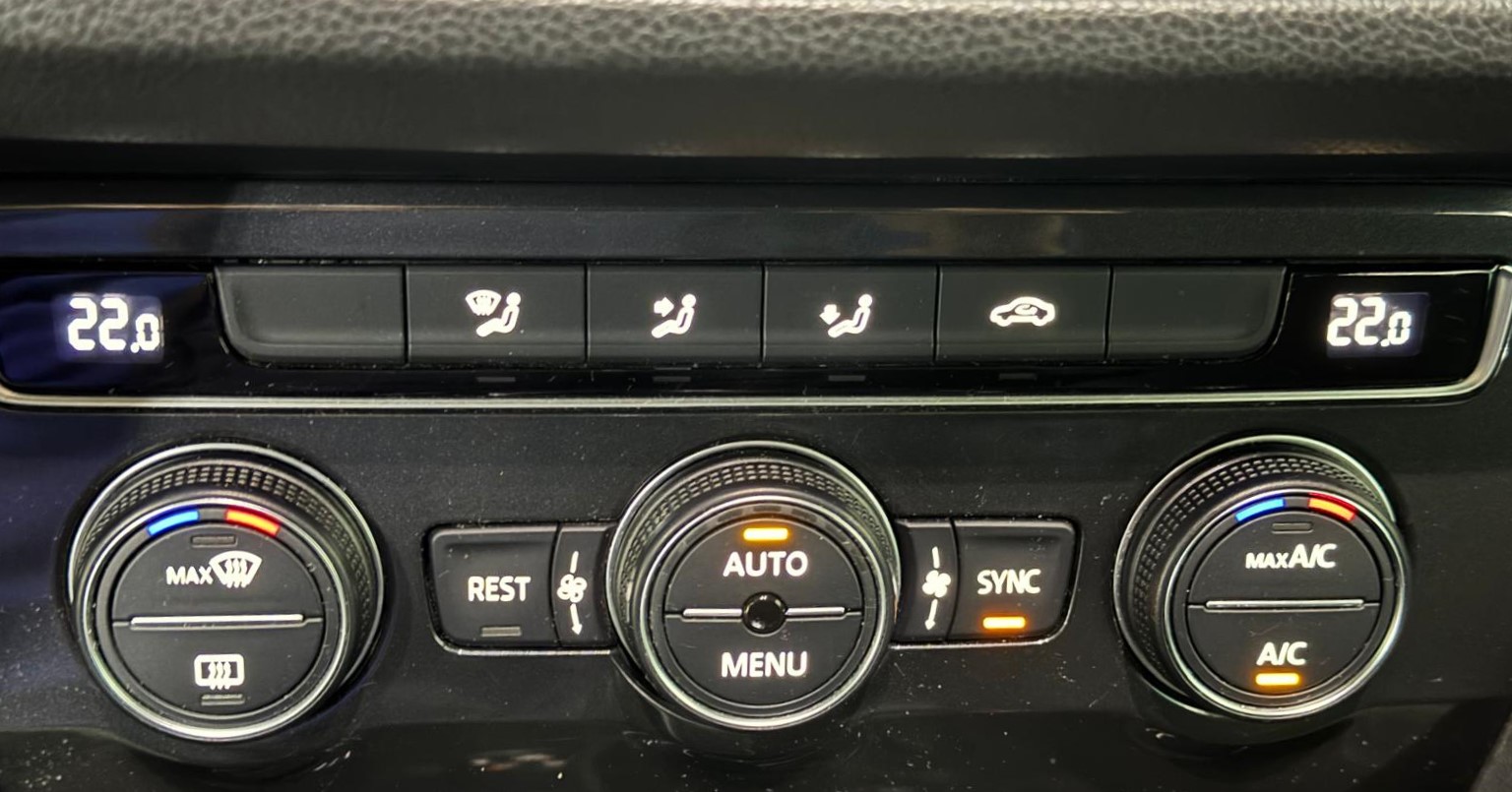 
								Volkswagen Tiguan 2.0 TDI SCR DSG 4Motion full									