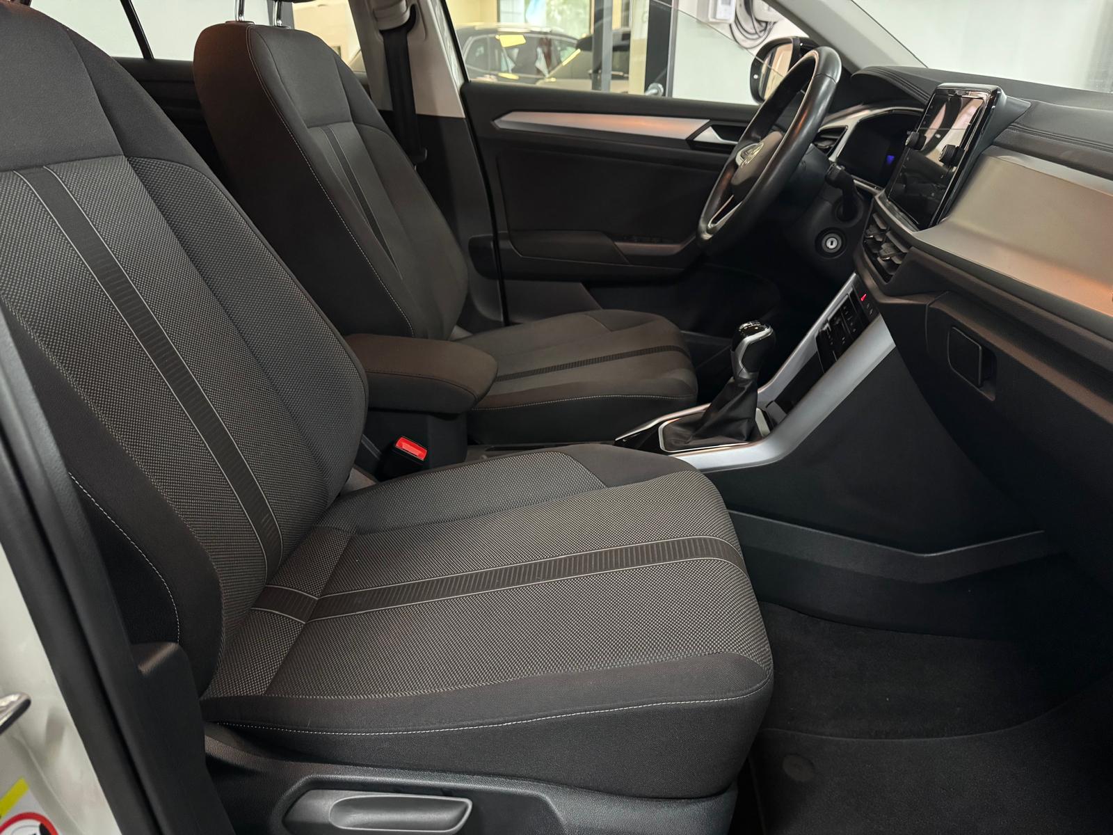 
								Volkswagen T-Roc 1.0 TSI Life full									