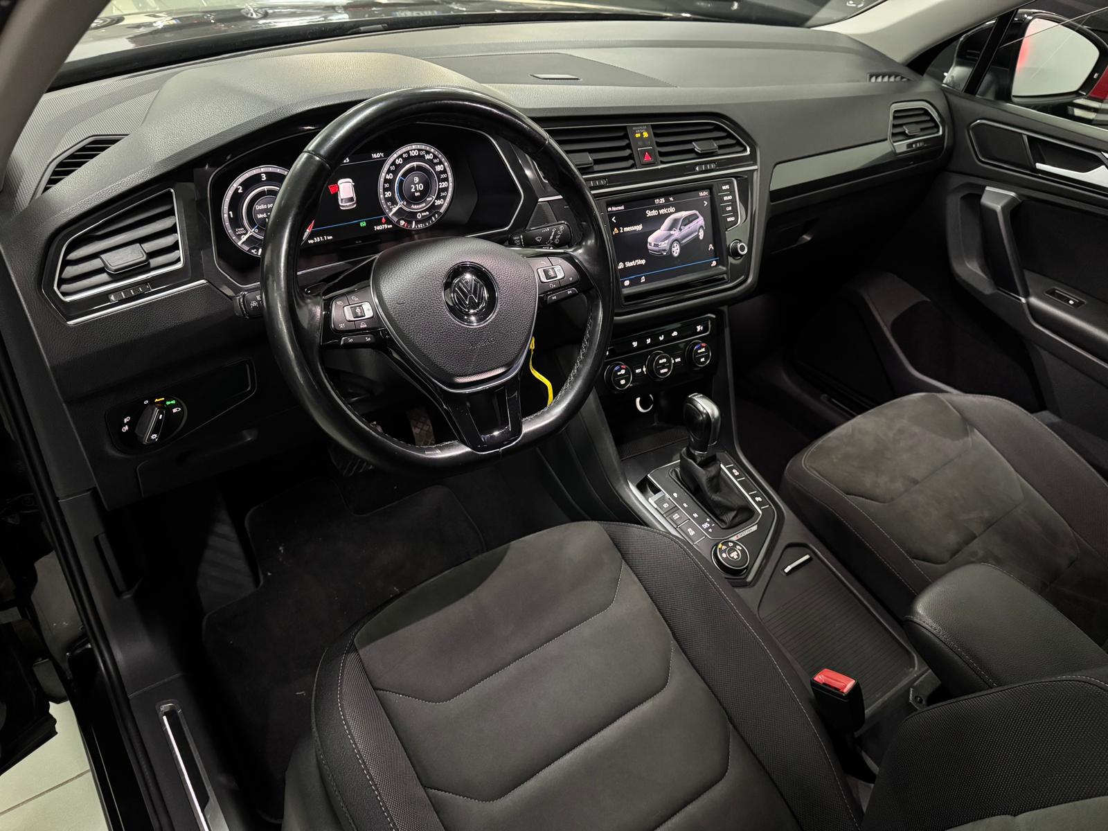
								Volkswagen Tiguan 2.0 TDI SCR DSG 4Motion full									
