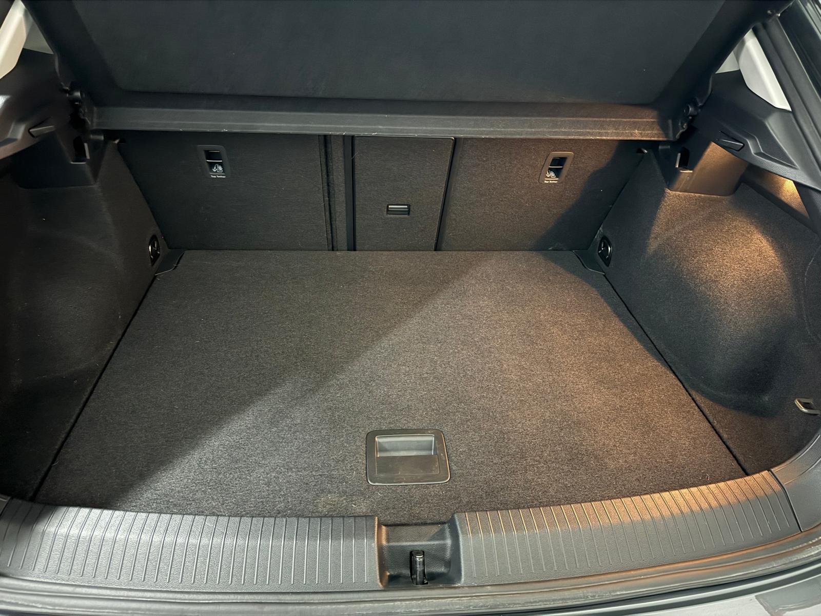 
								Volkswagen T-Roc 1.0 TSI Style full									