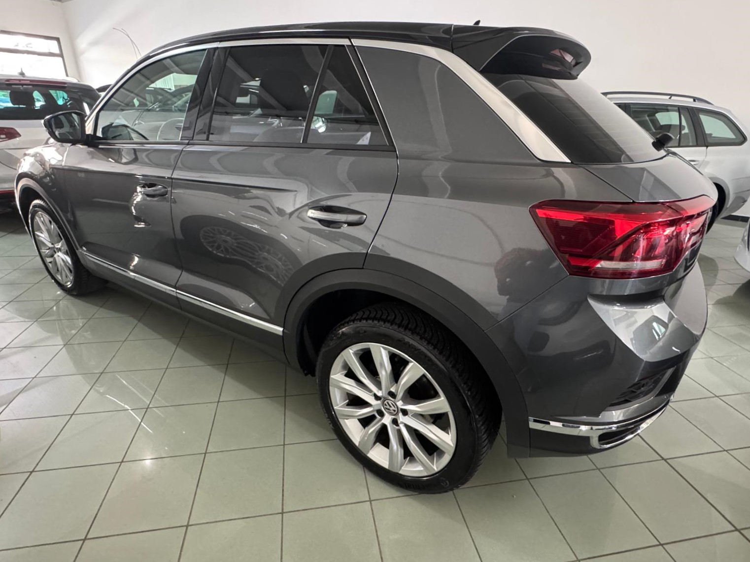 
								Volkswagen T-Roc 1.6 TDI SCR Advanced BMT full									
